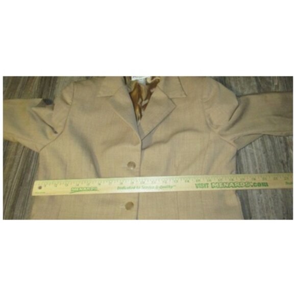 Pendleton Sz 12 Petite 12P Suit Blazer 100% Virgin Wool 2 Button Beige Tan - Picture 10 of 14